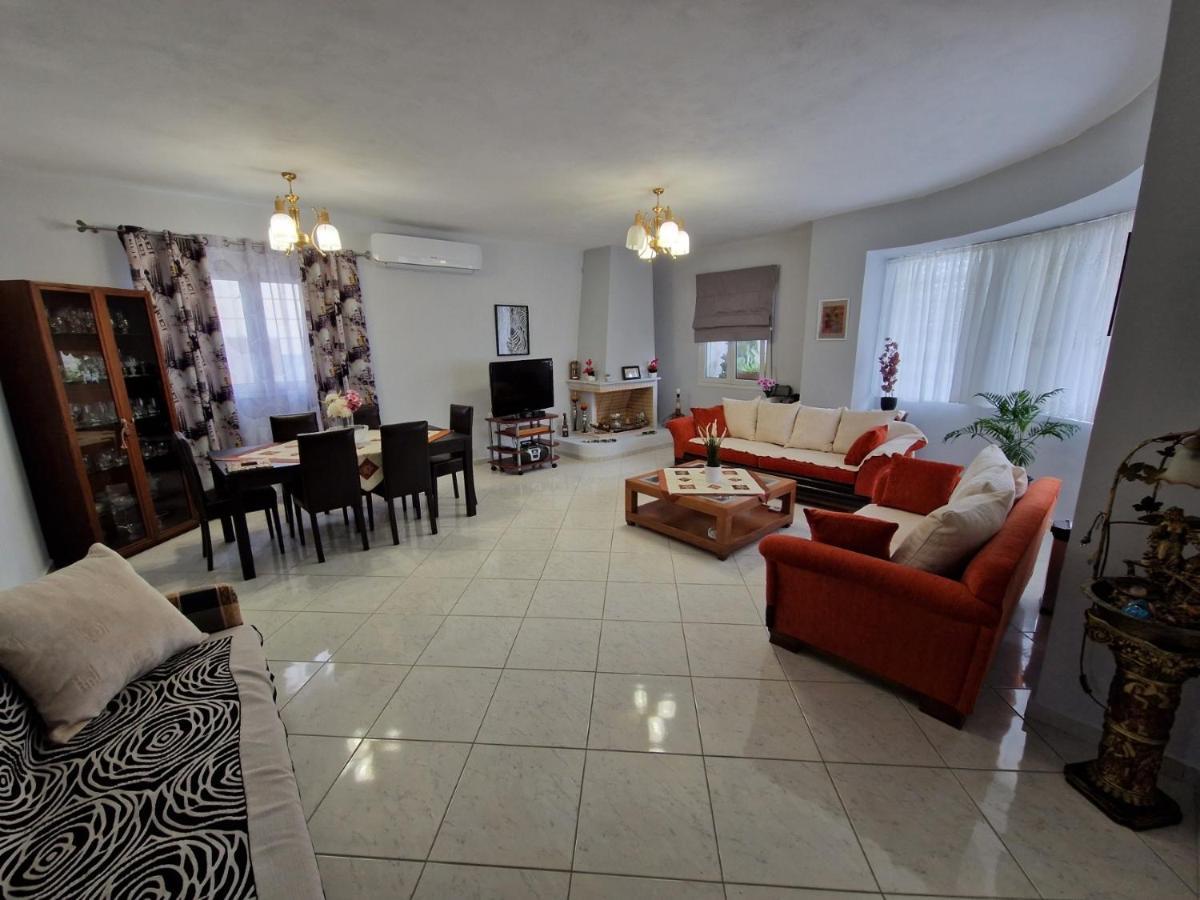 Apartmán Lirika'S Airport House Artemida  Exteriér fotografie